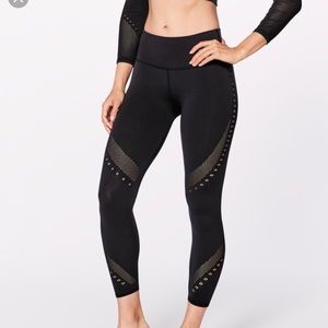 Lululemon reveal tight